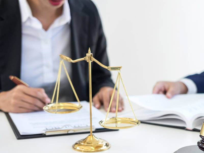 站在上海合同違約糾紛律師的角度：公司發(fā)起人違約，有哪些責(zé)任？